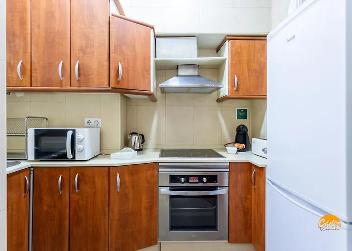 Corralon De Carros By Time * Cadix